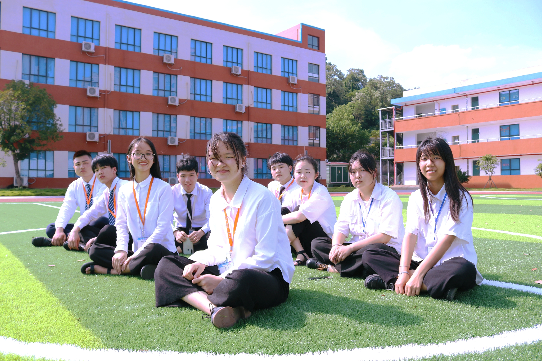 女生适合学美容吗,女生适合学甜品吗