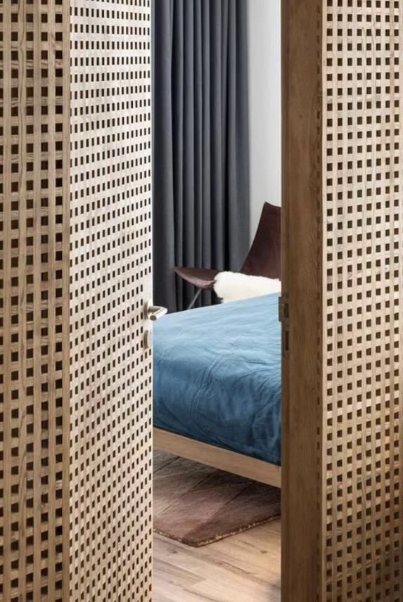 历时52天他把老宅改造成5层别墅,最牛木匠打造木头房子