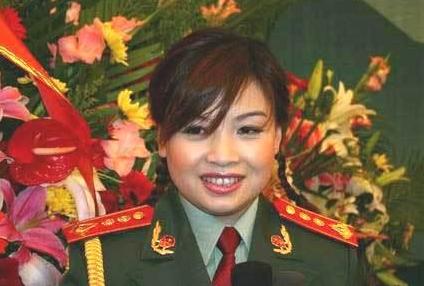 李琼出道1998青歌赛决赛现场,李琼参加青歌赛获奖完整版