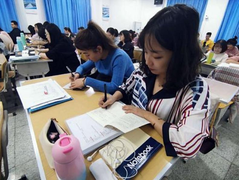 哈工大计算机和华科计算机专业,哈工大计算机专业就业方向和前景