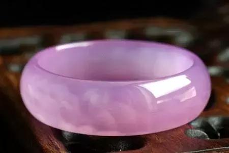 不带玉的石头有哪些,以玉命名的4种石头