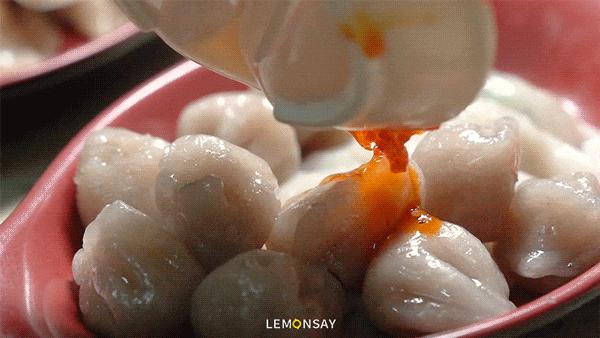 藏在水库的“阿姨街”，人均20块胖成猪