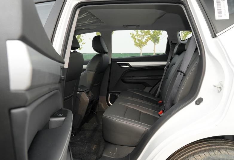 2019吉利远景x6是前驱还是后驱,吉利远景x62018款顶配版各种功能