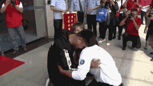 孩子被拐走挖器官案例,眼球被挖了还能接回去吗