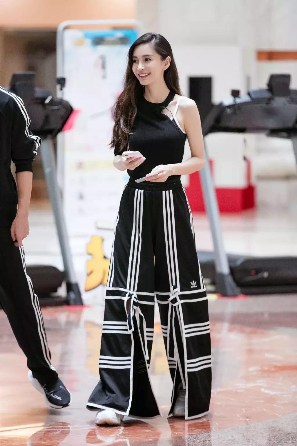 狐狸系穿搭,狐狸系女生适合的穿衣风格