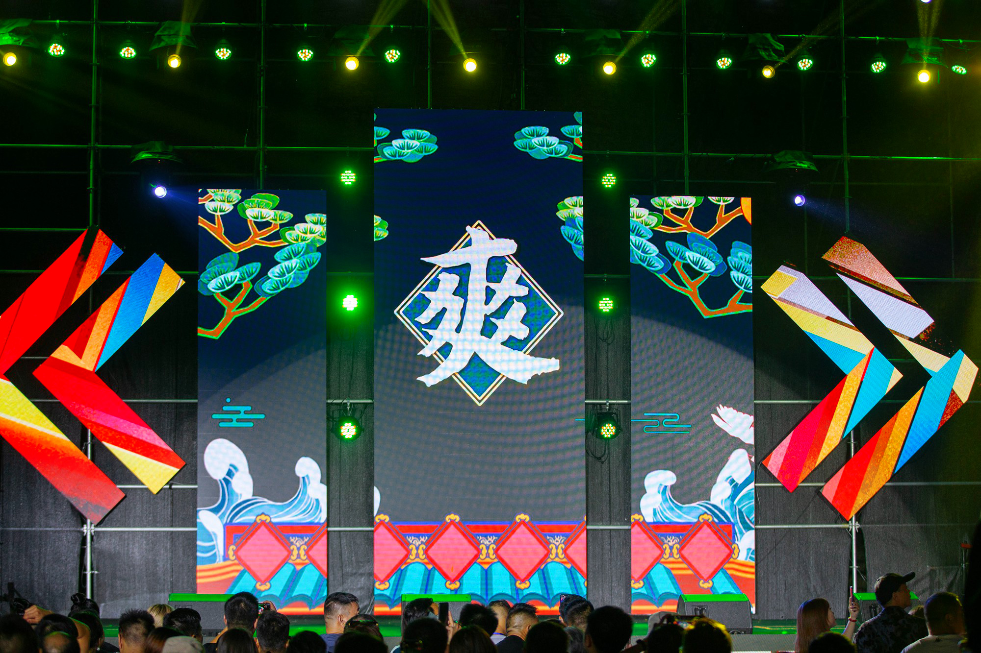 宜昌兴山朝天吼漂流空气质量,宜昌朝天吼漂流今天可以游吗