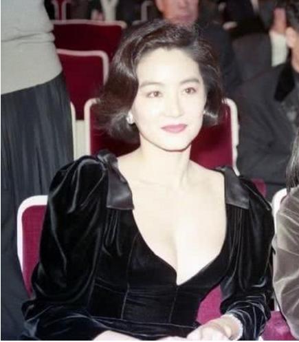 52岁邱淑贞近照曝光,51岁邱淑贞素颜照片