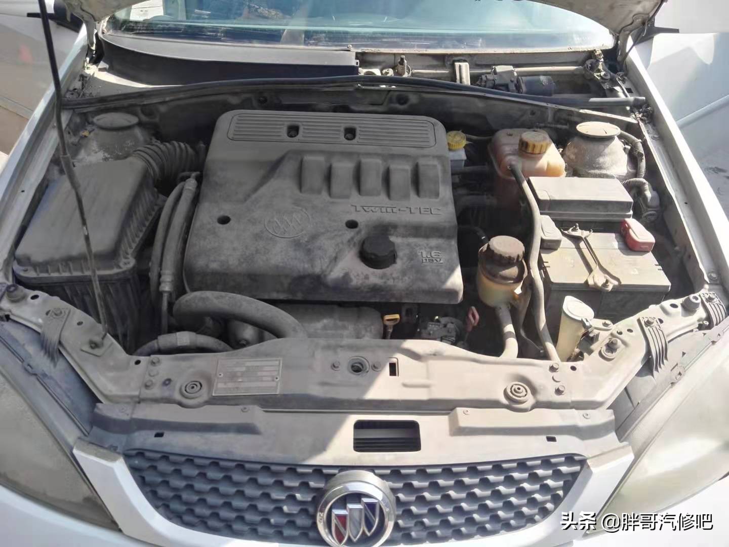 大灯漏水有妙招,大灯漏水起雾发黄维修