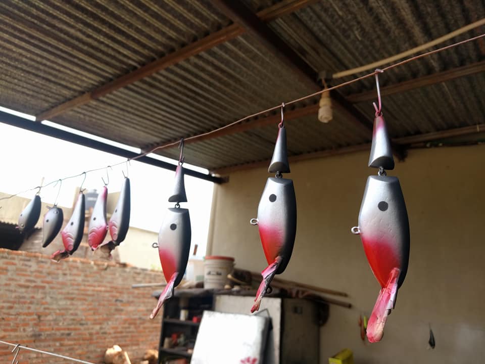 路亚钓鱼穷三代,路亚如何做假饵