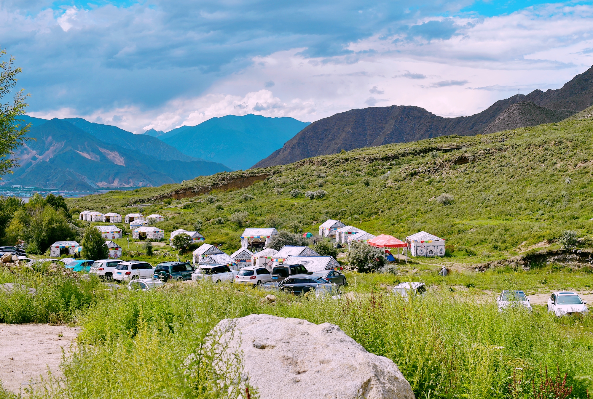 川藏线有必要带帐篷吗,川藏线上的白帐篷