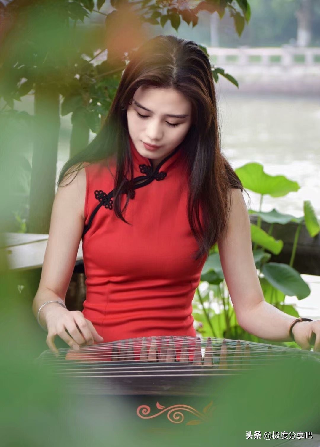 鎽囦竴鎽囦箣鍓嶇伀鐨勫皬濂冲,鎽囦竴鎽囦箣鍓嶇伀鐨勫コ瀛╁瓙