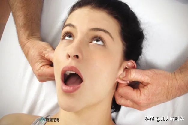 偏头痛怎么用手法缓解,偏头痛的手法治疗