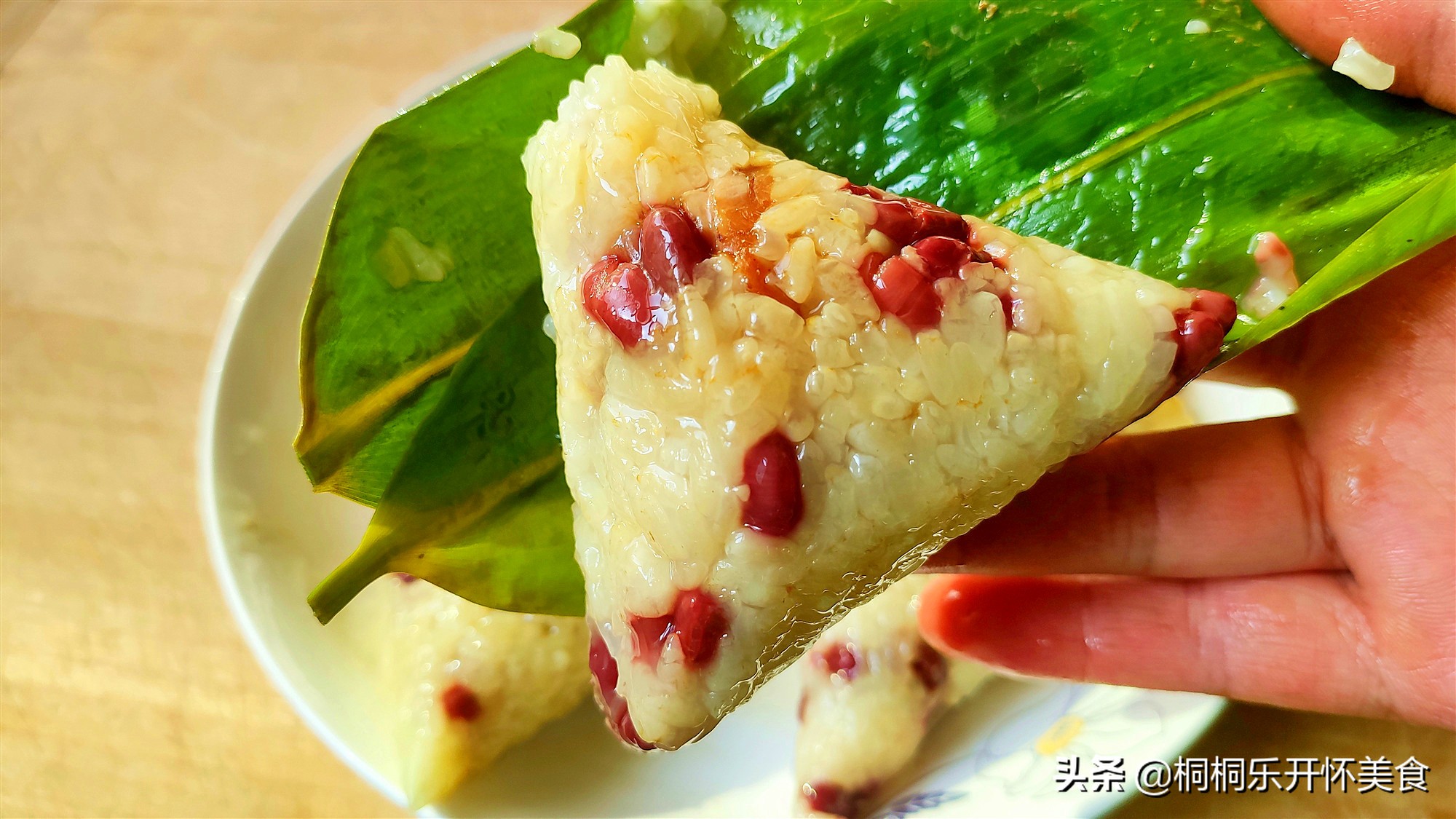 包粽子教程最简单的包法,不会包粽子简单包粽子方法