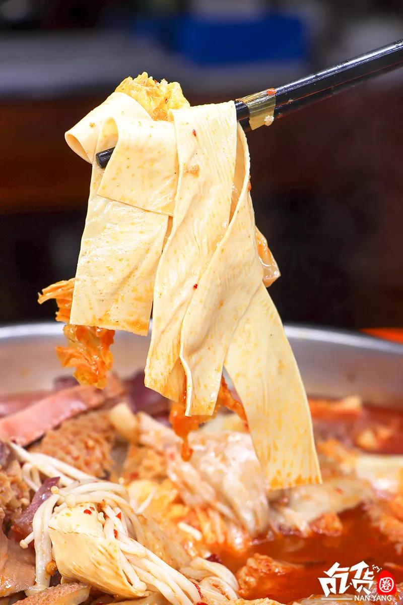 南阳老字号牛肉汤秘制烩面店,南阳第一家牛肉汤烩面