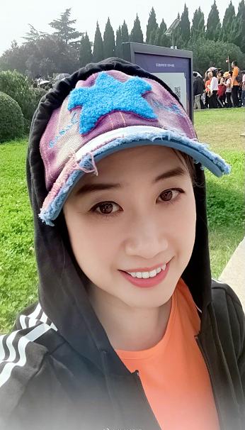 44岁芙蓉姐姐近况:从万民嘲笑到低调富婆,她才是最清醒的那一个