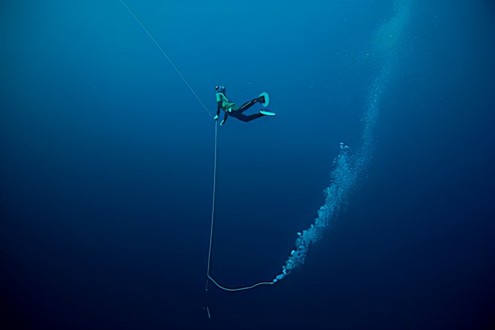 深海潜水员最危险的工作,中国最危险的职业潜水员