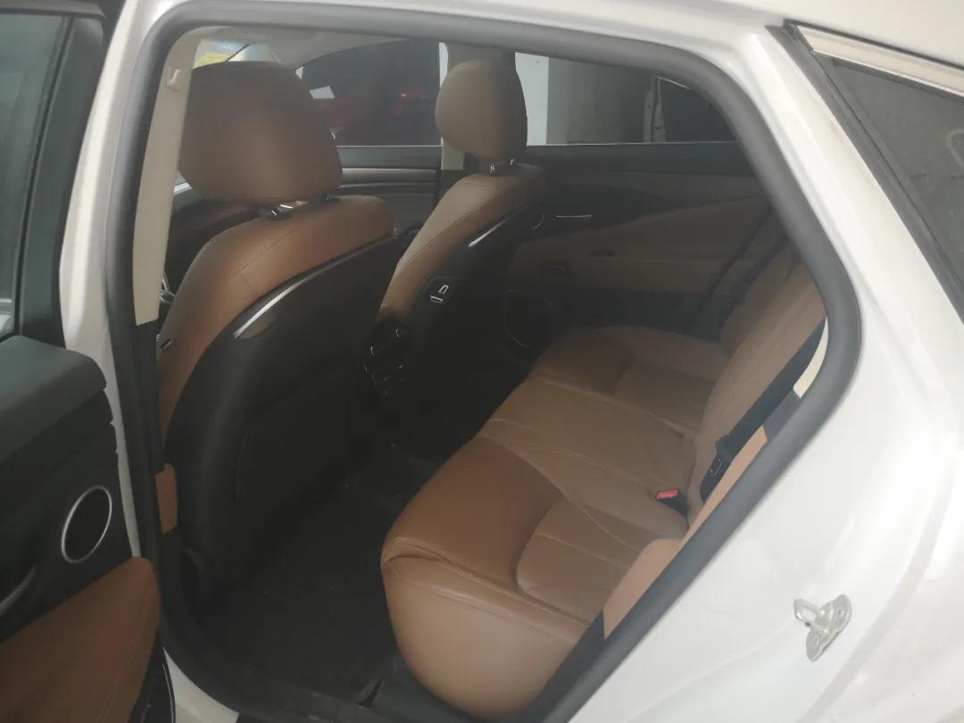 10万买吉利博越够吗,价格最高的一款吉利博瑞