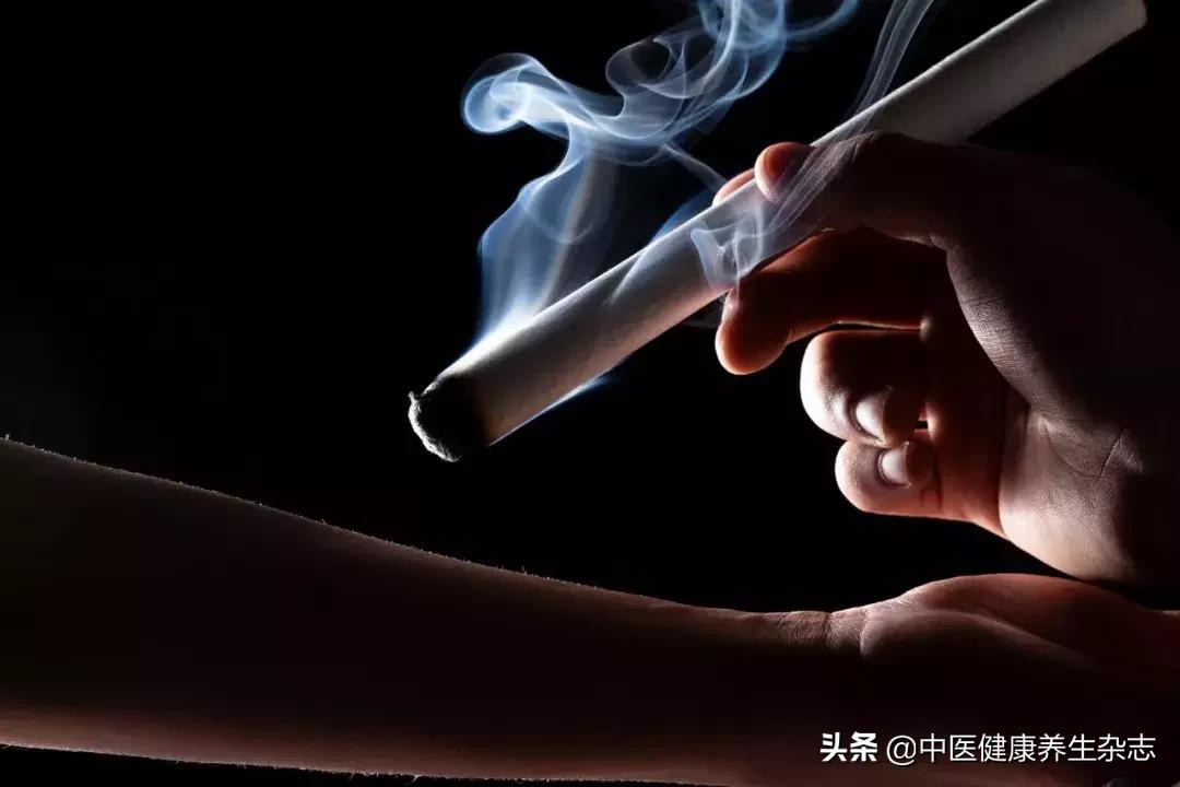 便不出来？找出平时坏习惯，配合按摩穴位通便