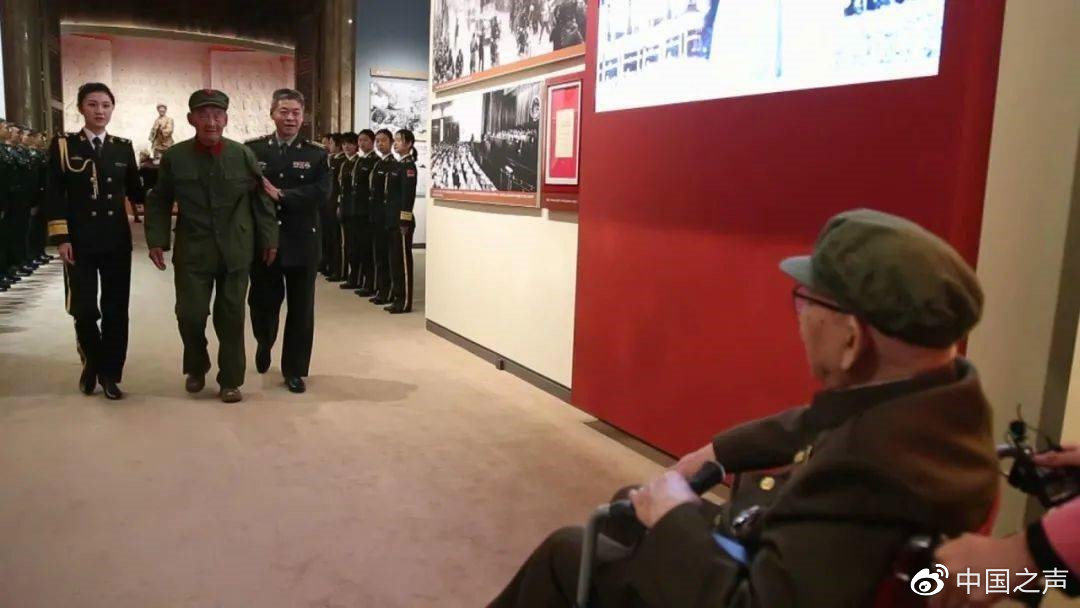 时隔60年两位80岁老人重新见面,两位老人失散50年恋人终于相见