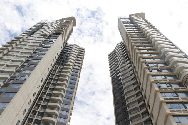 几十万在深圳买一个3房2厅的房子,首期25万买3房