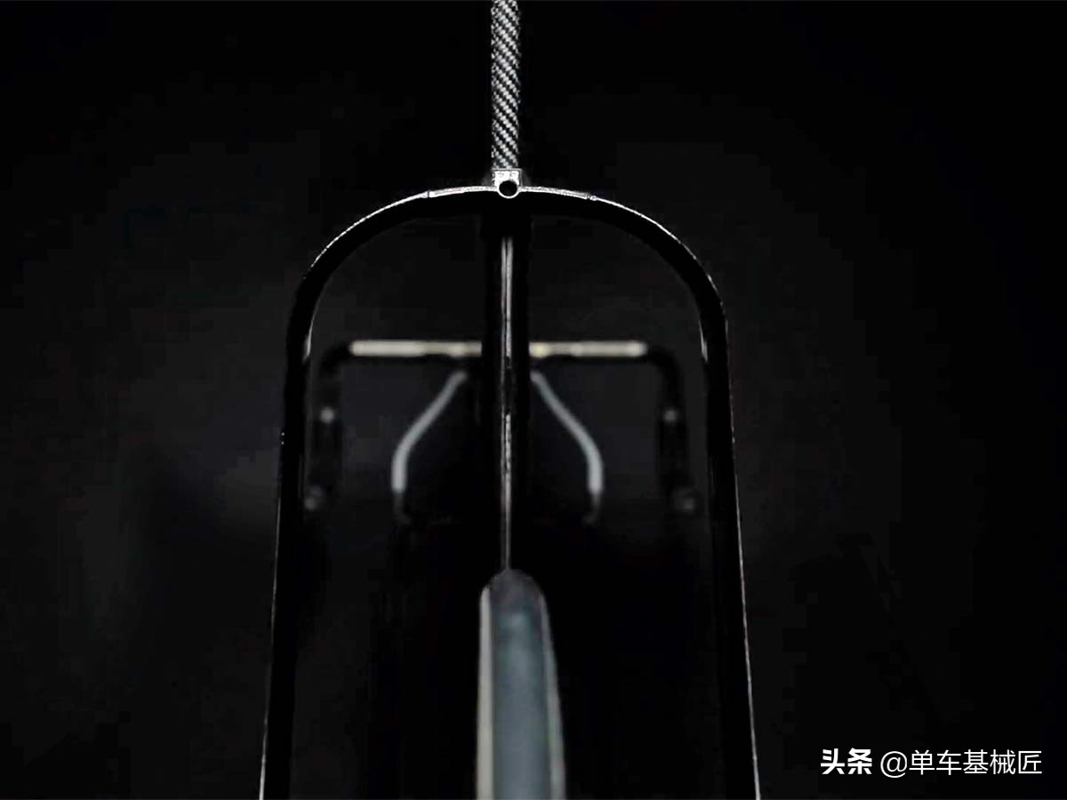 莲花和Hope联手打造的这辆自行车，再次刷新了我的三观