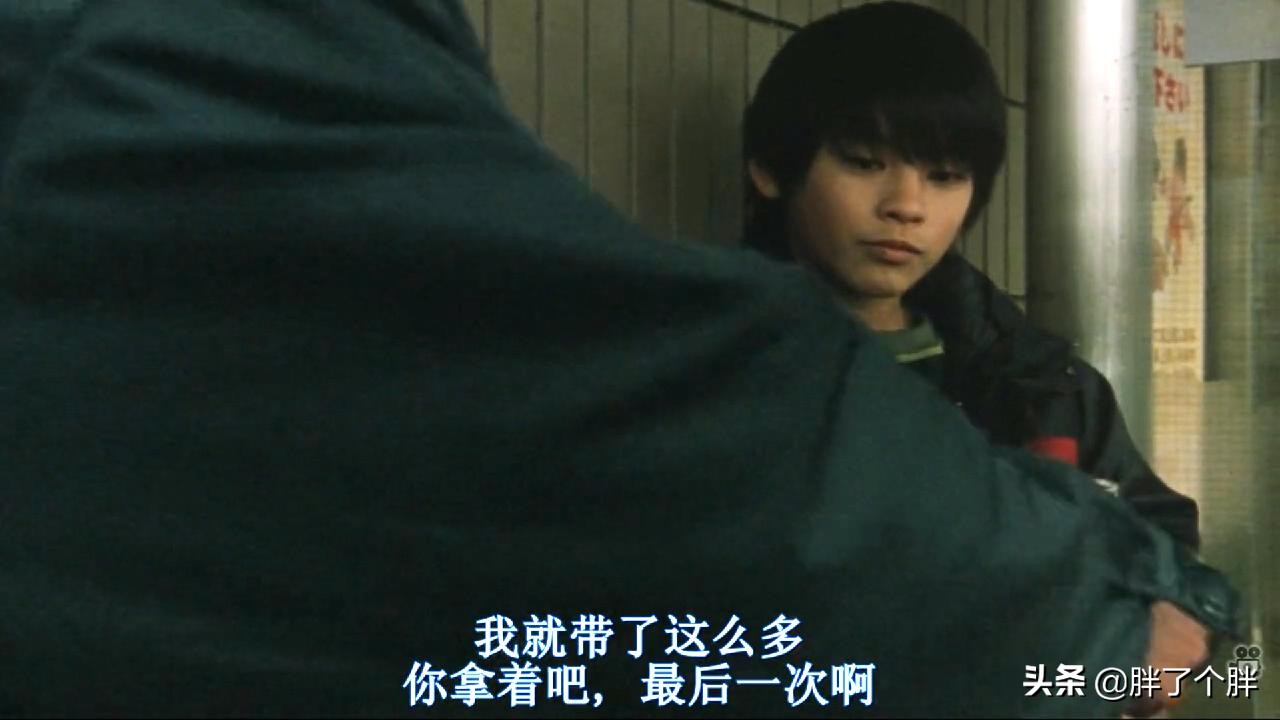 无人知晓：真实事件改编，母亲为和男友同居，抛下四个孩子离去