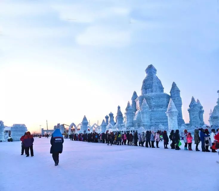 哈尔滨冰灯游玩攻略,哈尔滨冰灯梦幻之行
