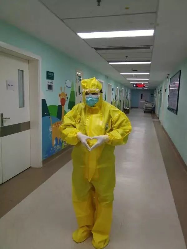 泪目致敬最可爱的兵,致敬最可爱的小孩子们