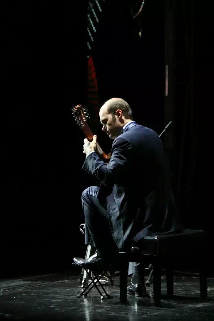 孩子学吉他怎么教学,暑假孩子学吉他怎么选吉他