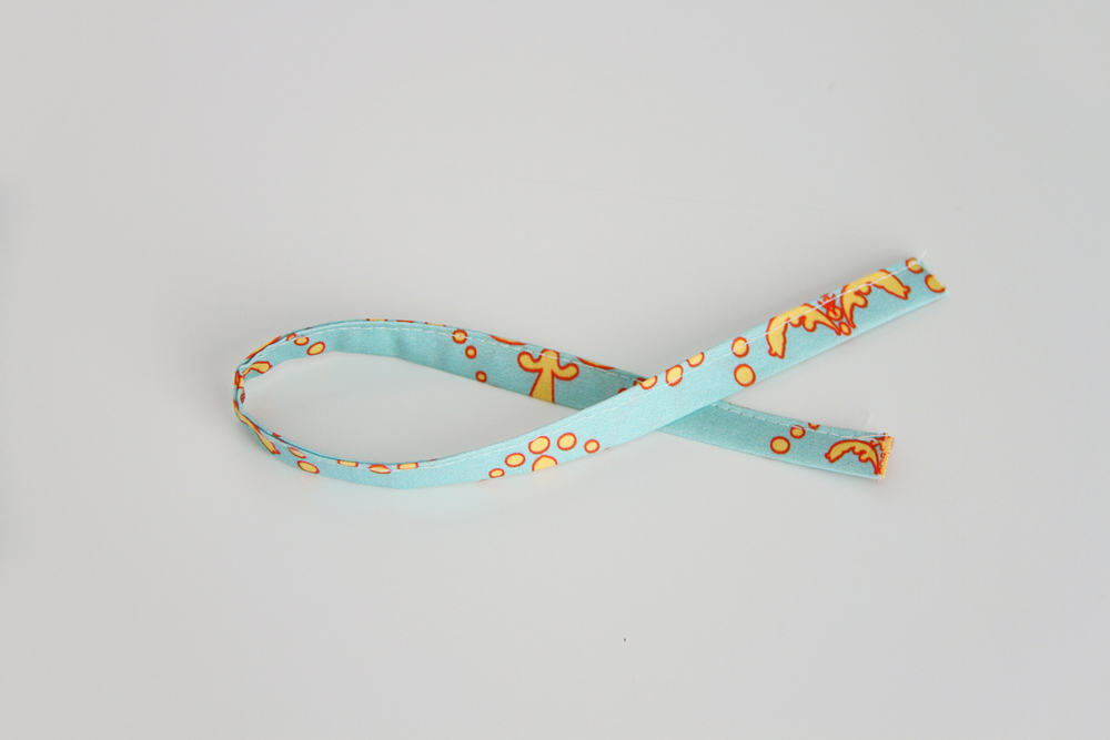 小孩连衣裙的蝴蝶结的制作教程,好看的儿童连衣裙编织教程