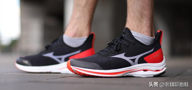 亚瑟士和美津浓跑鞋缓震,美津浓10s对比亚瑟士