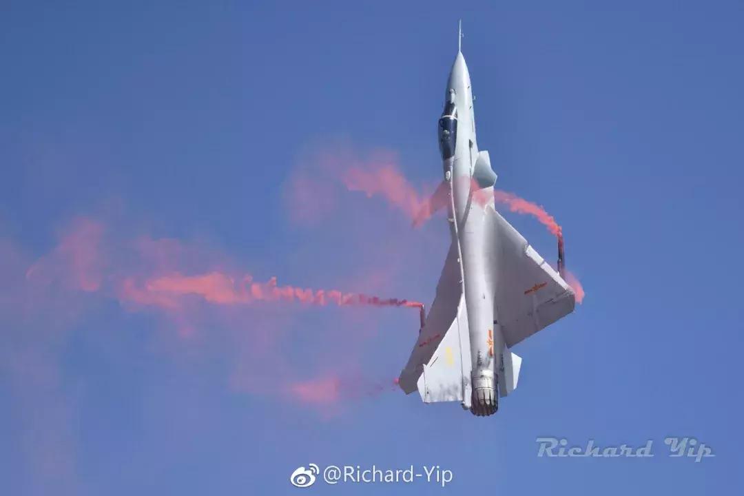 歼10b和f16哪个厉害,歼10b和f2对战