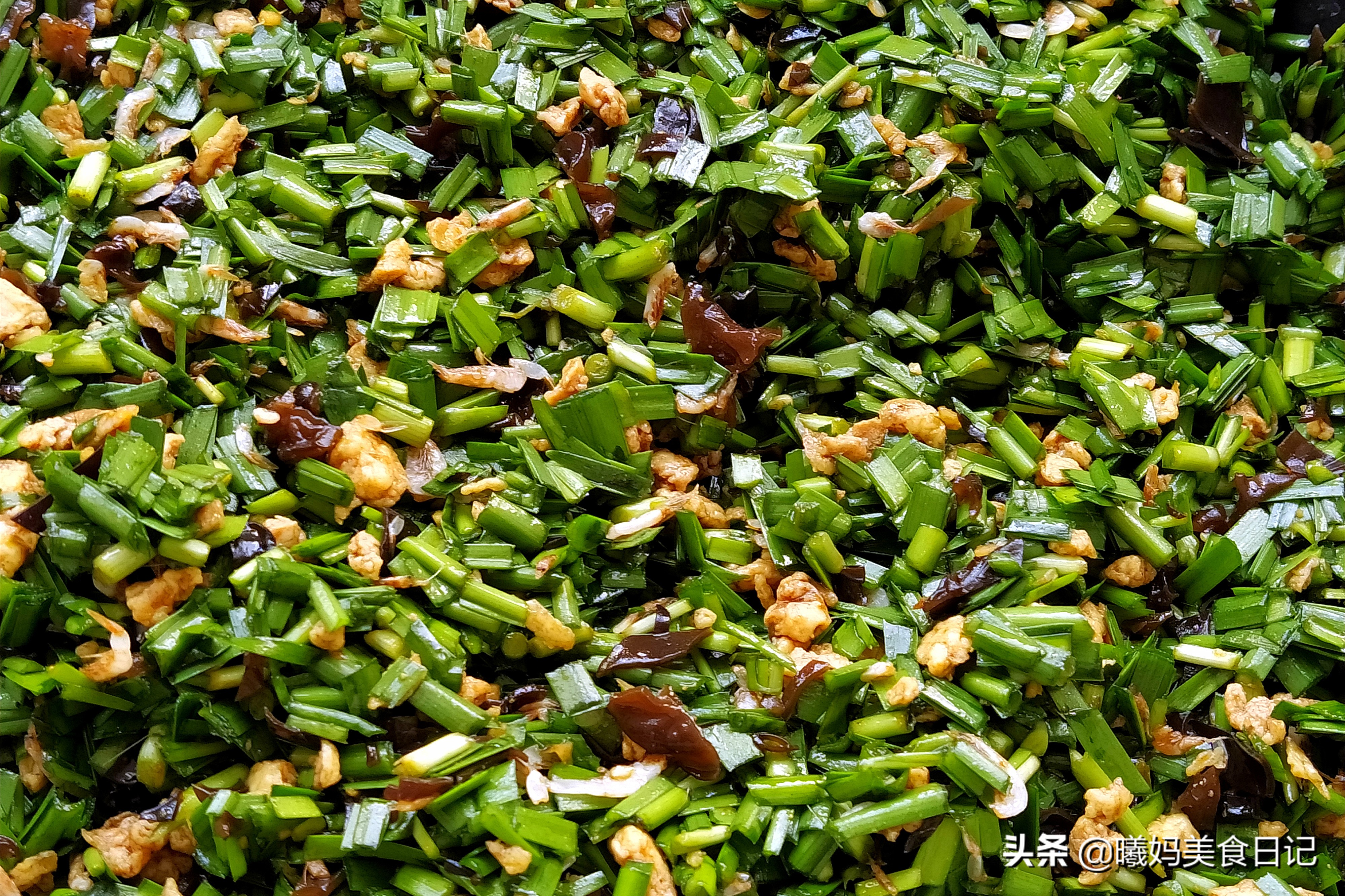 水煎包暄软不塌陷有诀窍，学会这几步，金黄有冰花，比卖的还好吃