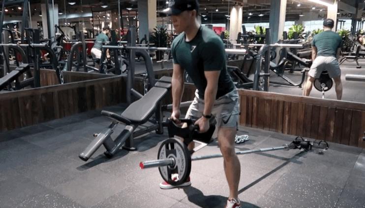 t杆划船半握还是全握,t杠划船示范讲解