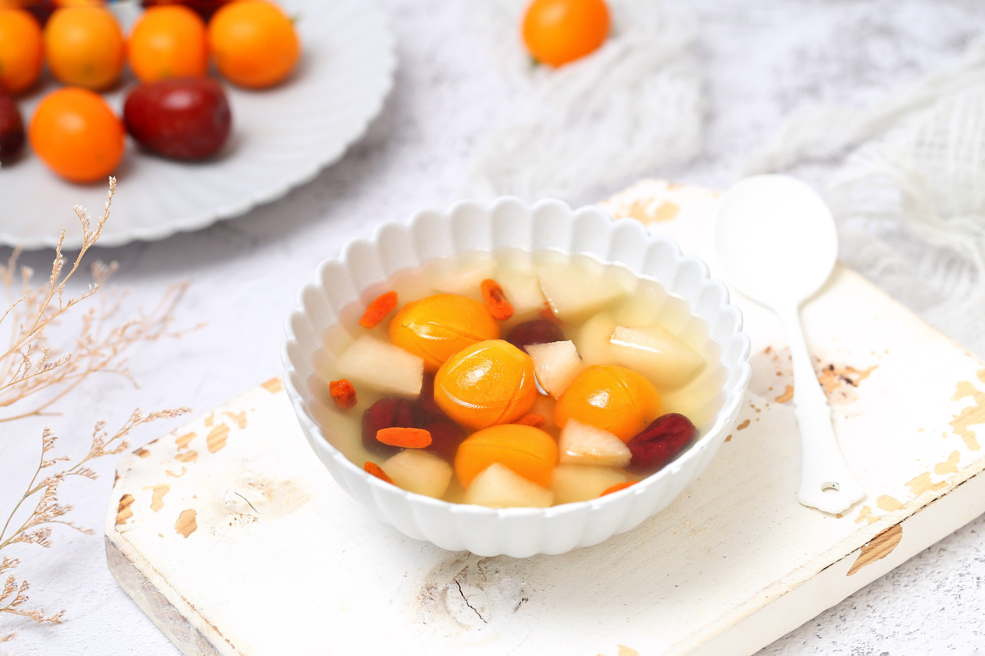 秋季天气干燥能润肺润喉的糖水,适合换季喝的糖水