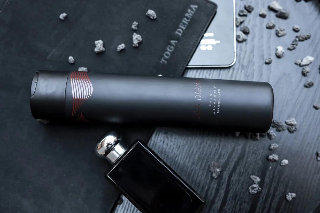 油腻脂溢性脱发,脂溢性脱发怎么抑制出油