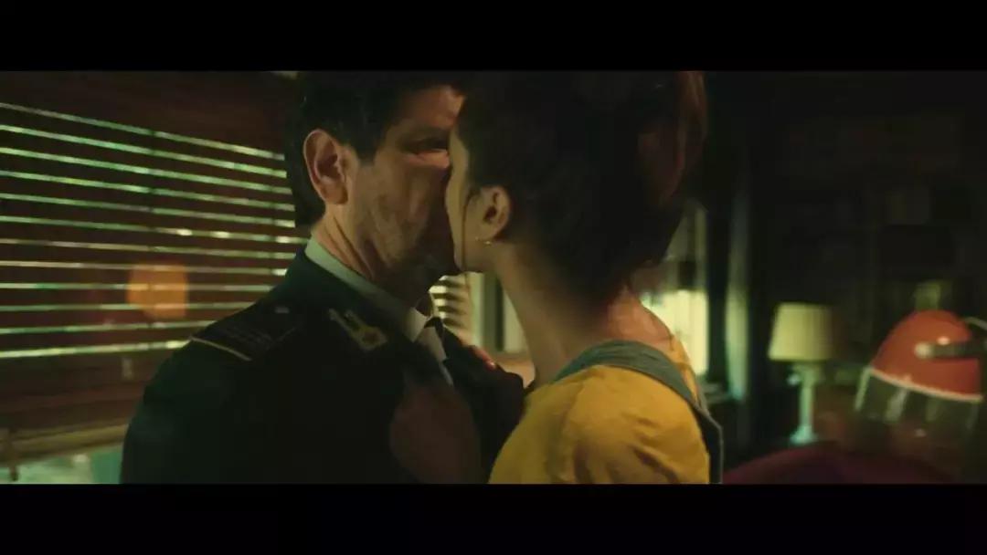 原本以为是搞笑结果是恐怖片,恐怖片把肚子都笑痛了