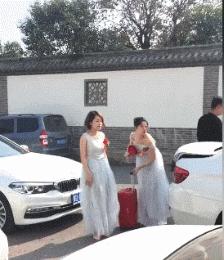 搞笑gif段子兄弟你把我吓到了,搞笑gif段子实在是猝不及防啊