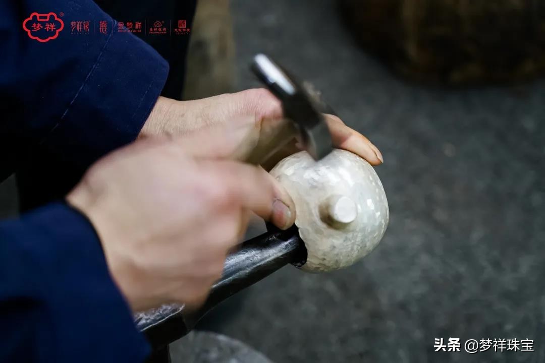 喜报:梦祥公司李杰石入围第五批河南非物质文化遗产代表性传承人