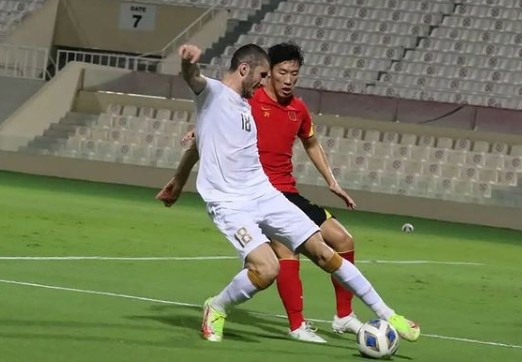 国足逼平,国足0-1不敌叙利亚阵型