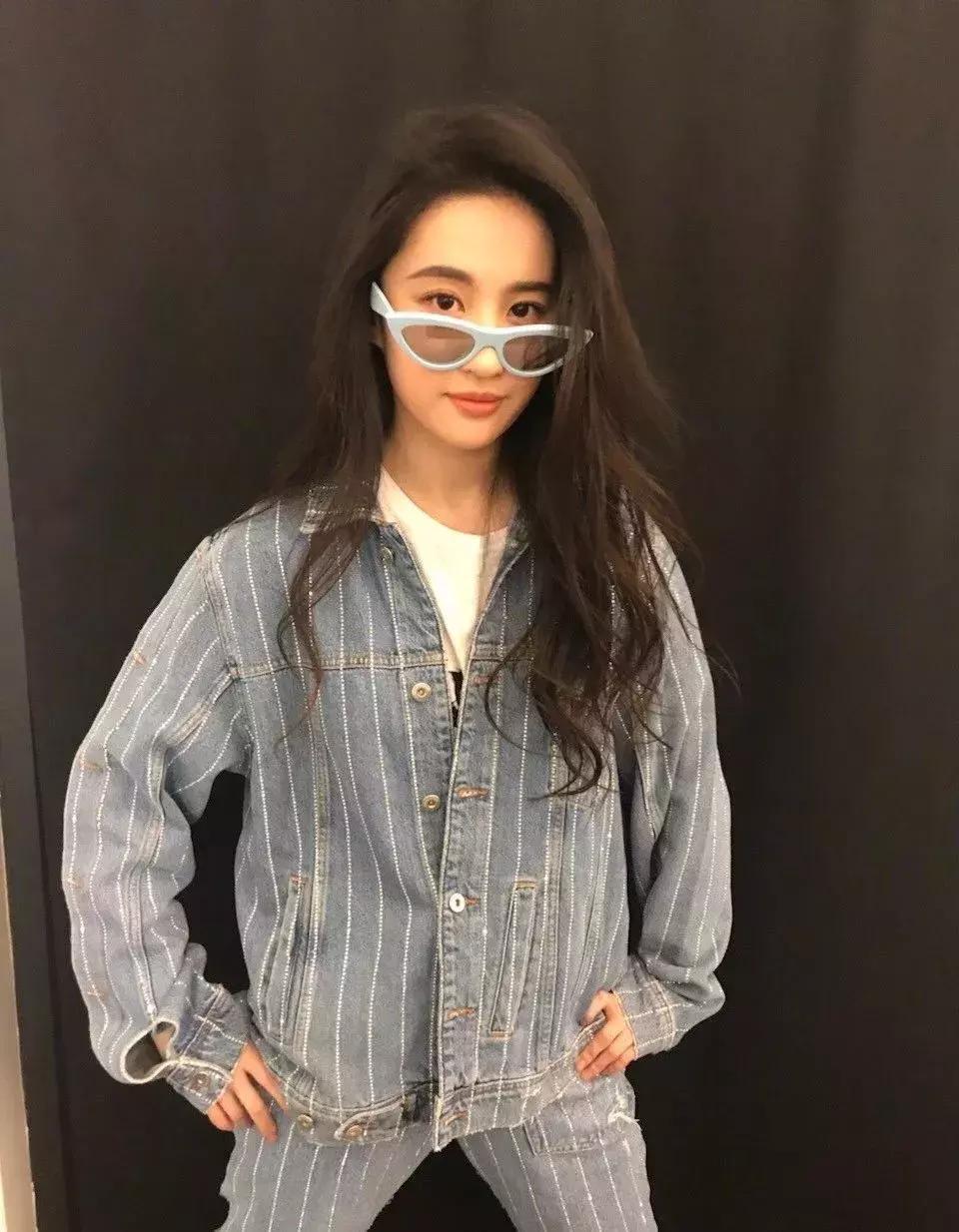 出门头发变卷了怎么办,出门之后头发炸了怎么办