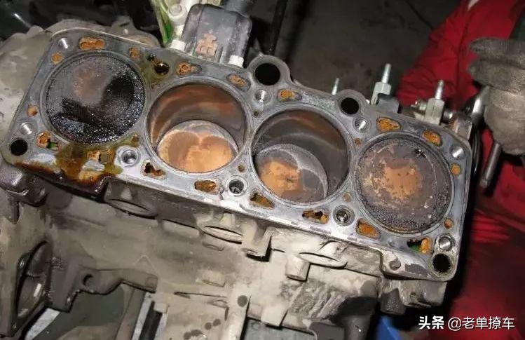 汽车水箱冷凝器脏的危害,发动机冷凝器过脏的表现