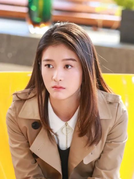 小五官扁平脸适合什么风格,塌鼻扁平脸