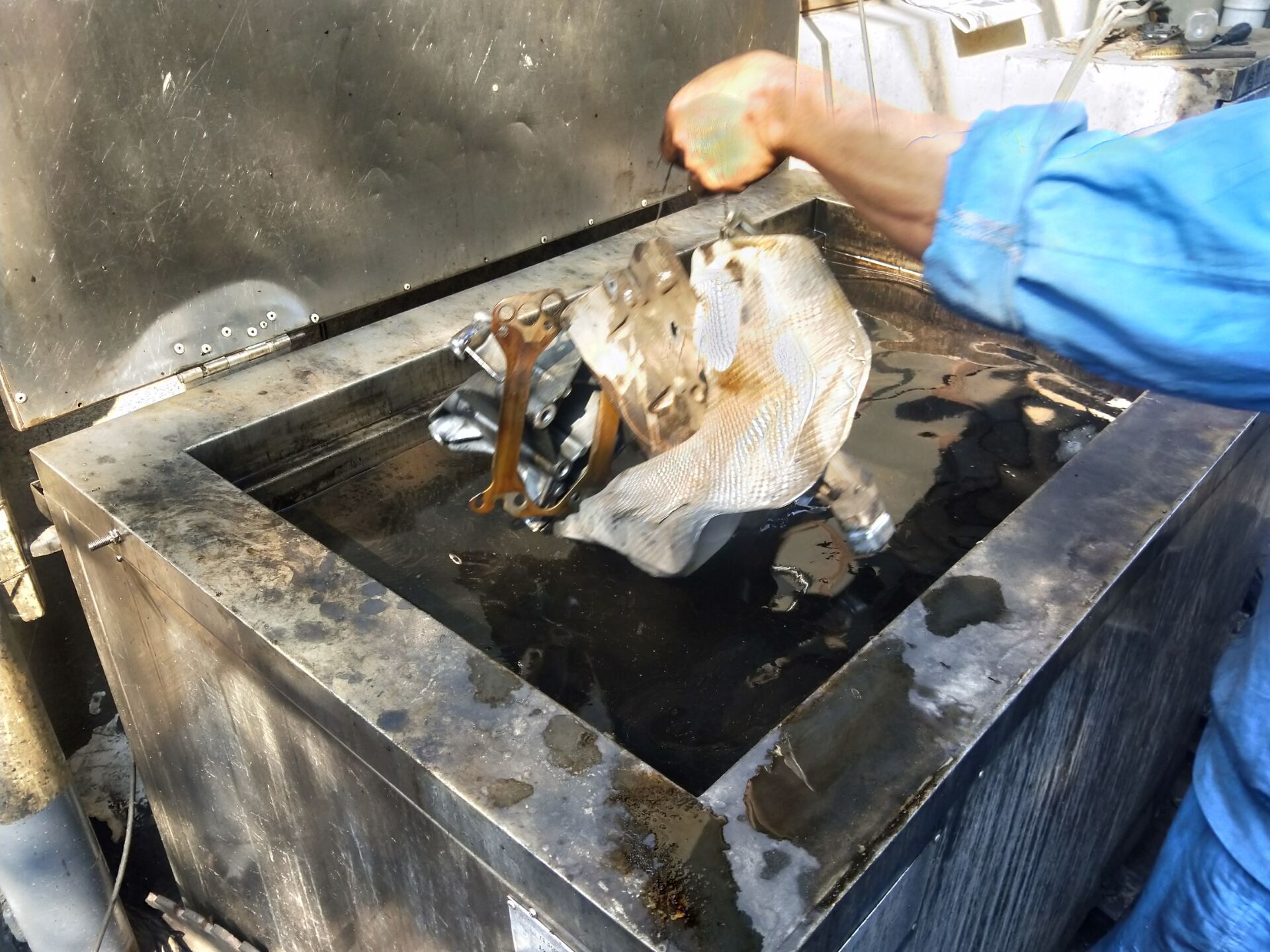 宁波车友奥迪,宁波哪家店专业维修奥迪烧机油