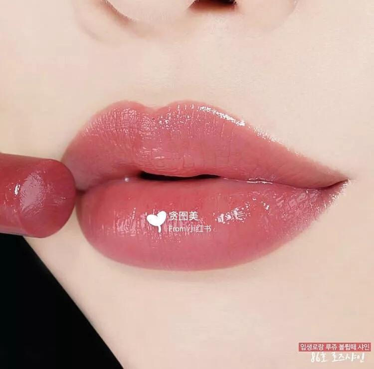 快买了这只口红来人间水蜜桃学院报道!