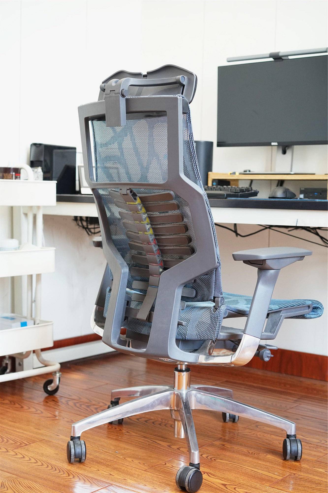 大家觉得我这一桌子东西怎么样？老黄的2020年桌面分享