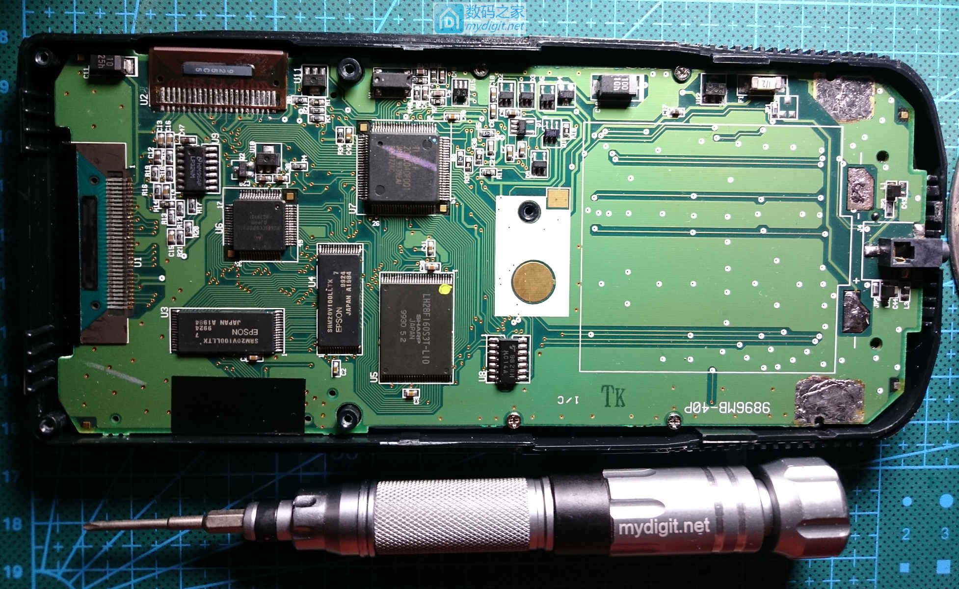 技术大牛太强了！德州仪器TI-89图形计算器拆机维修和CPU超频