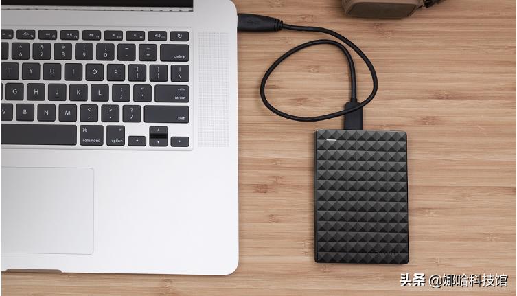 小巧便捷稳定移动硬盘推荐,免费好用的办公助手推荐