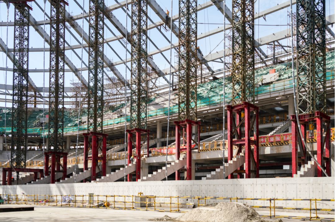 上海浦东足球场照片,上海浦东专业足球场效果图