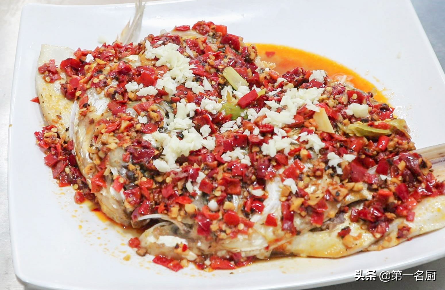 剁椒鱼头简单家常做法教程,剁椒鱼头做法湘菜大师